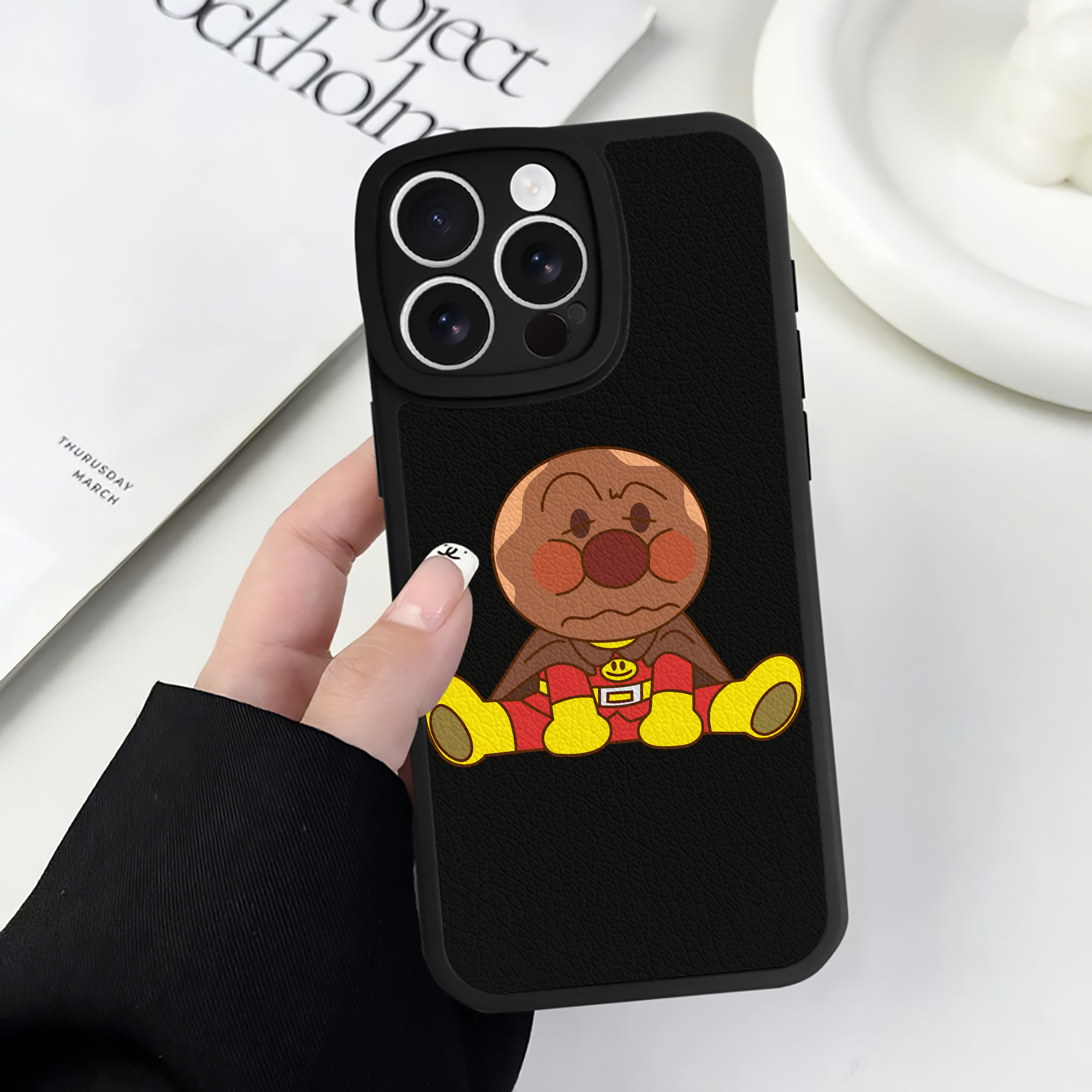 （画像用） アンパンマン Anpanman 【iPhone 16シリーズ対応】シリコンスマホケース（レザー調） 材質：シリコン